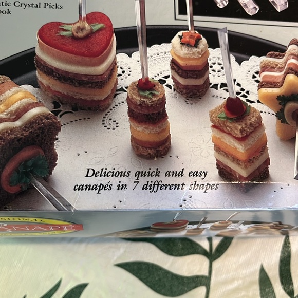 Vintage 7 Shape Canapé Makers Set - Picture 4 of 9